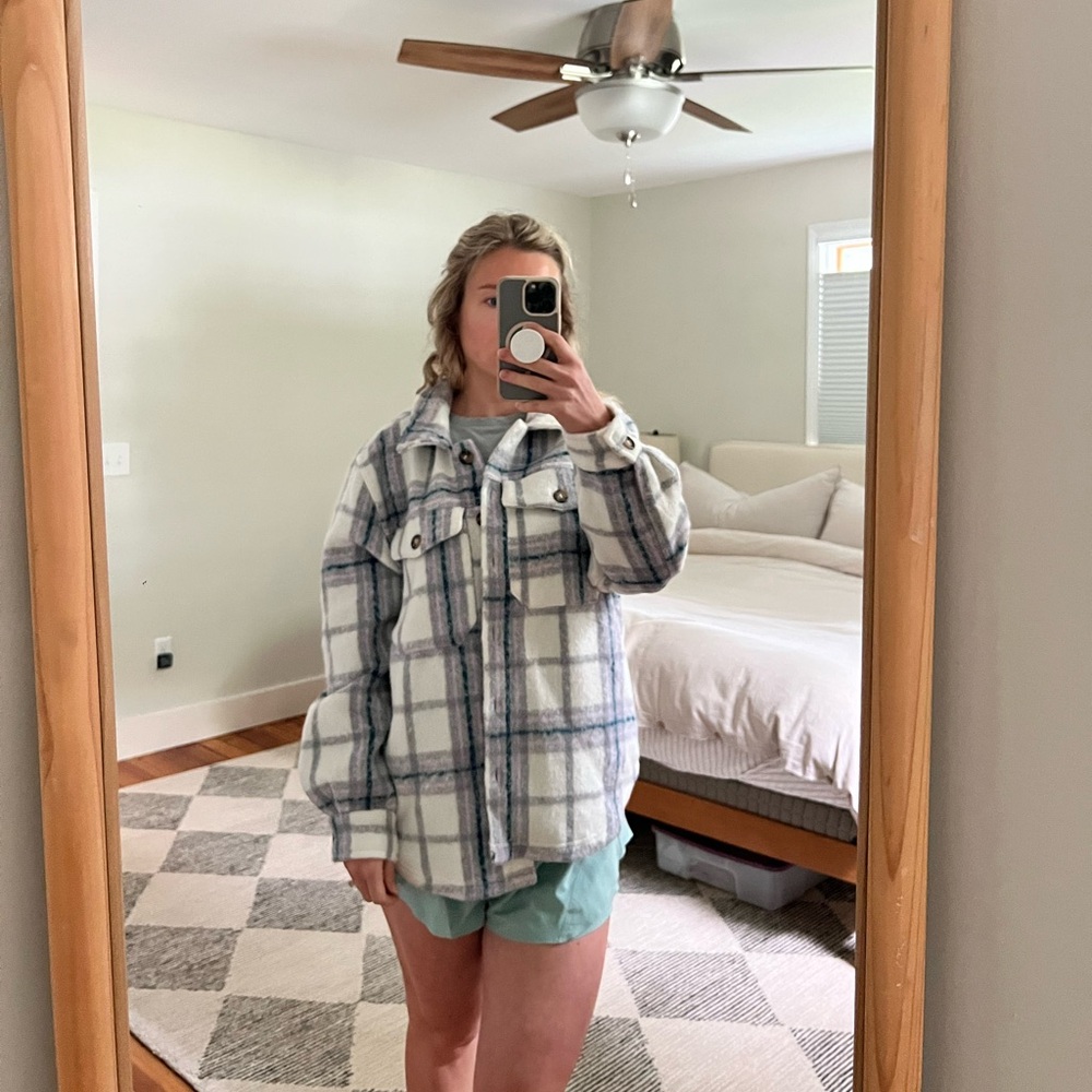 Francesca's Collections White and Gray Plaid Shacket